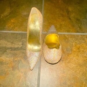 SHINE AND GLITTER ELEGANT POINTED TOE HIGH HEELS SHOES